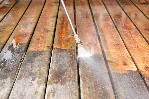 Why Choose Our Pressure Washing Services in Illinois